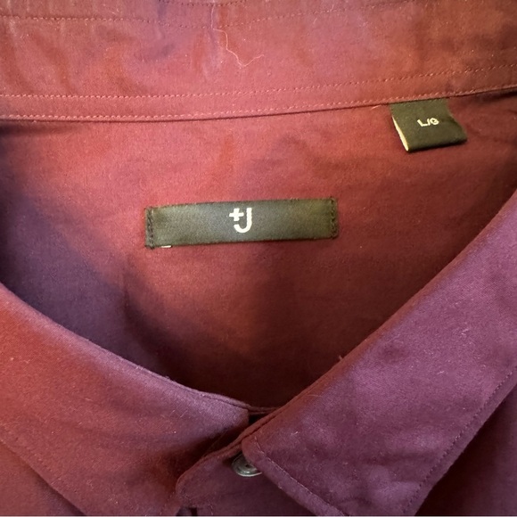 J+ Uniqlo Maroon Casual Button Down Shirt - Picture 3 of 5